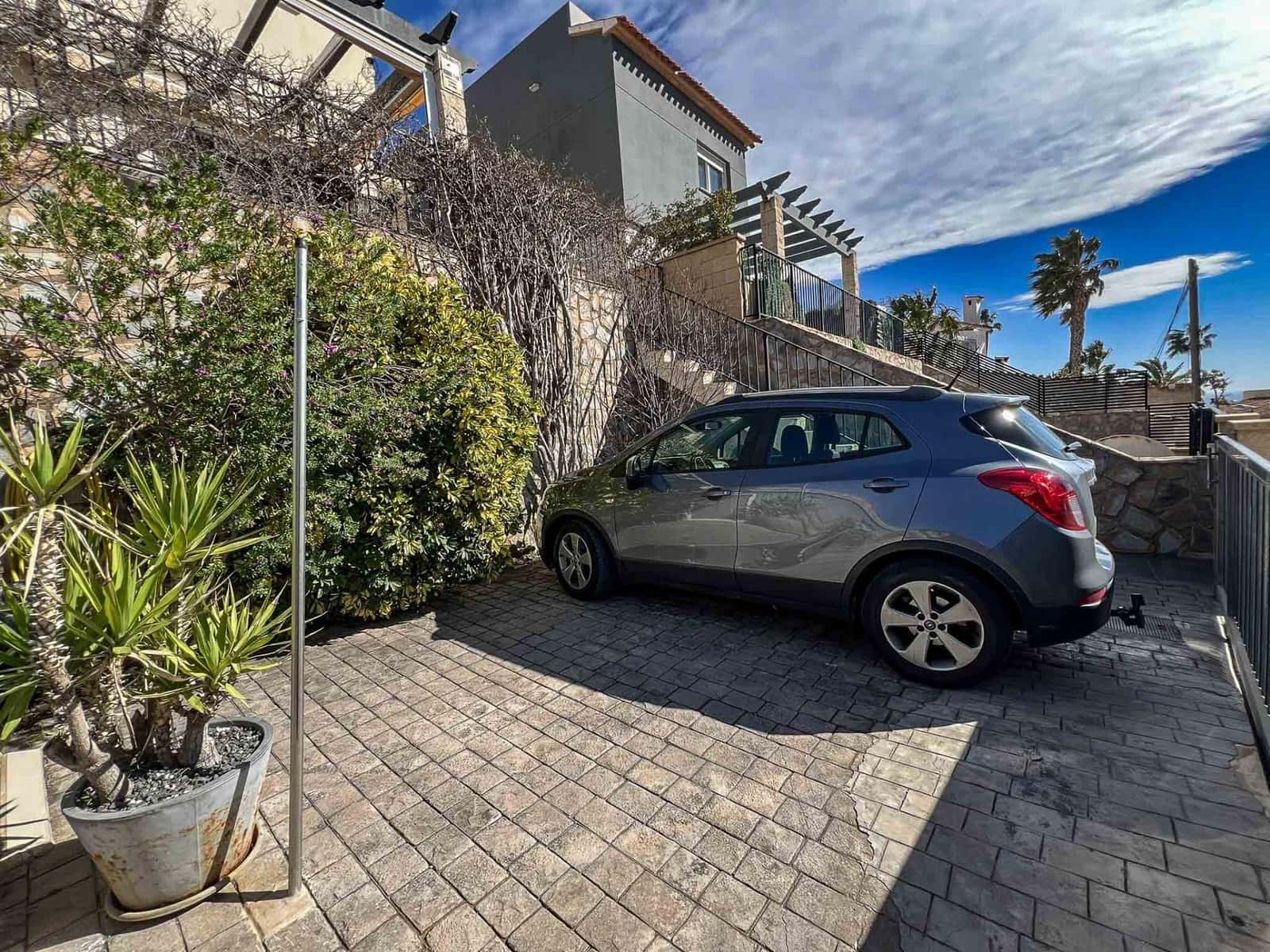 2 bedroom Villa for sale in La Nucia - € 385,000 (Ref: 9648056)