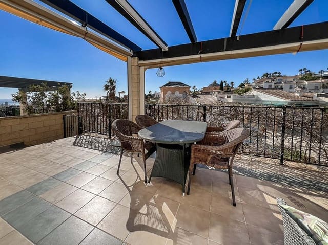 2 bedroom Villa for sale in La Nucia - € 385,000 (Ref: 9648056)