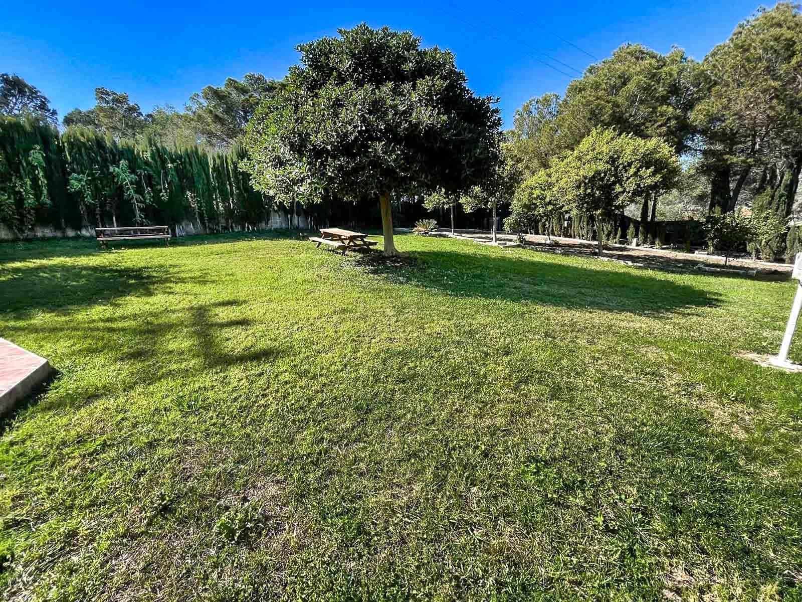 2 bedroom Beach Apartment for sale in Albir with pool garage - € 299,000 (Ref: 9714878)