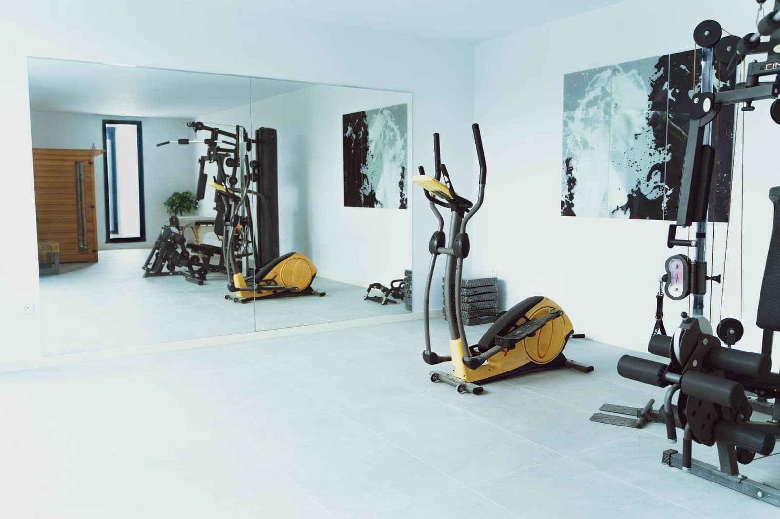 5 bedroom Villa for sale in Finestrat with pool garage - € 2,650,000 (Ref: 9726602)