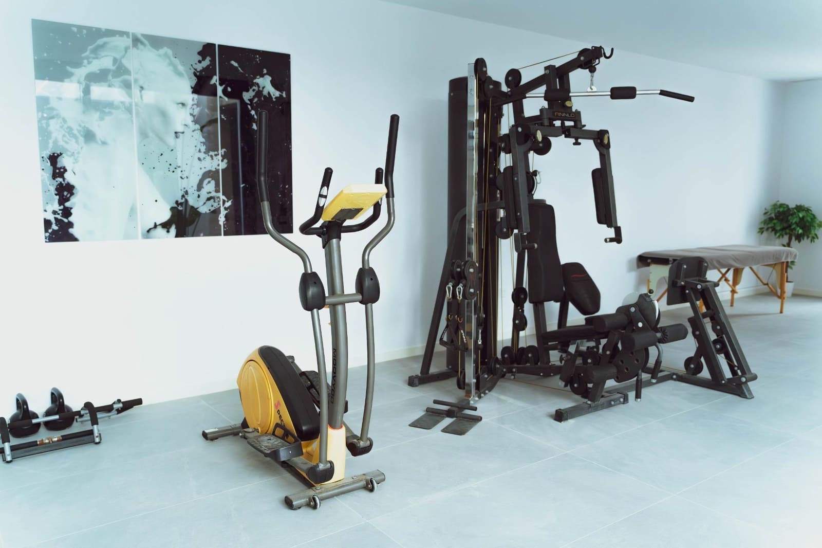 5 bedroom Villa for sale in Finestrat with pool garage - € 2,650,000 (Ref: 9726602)