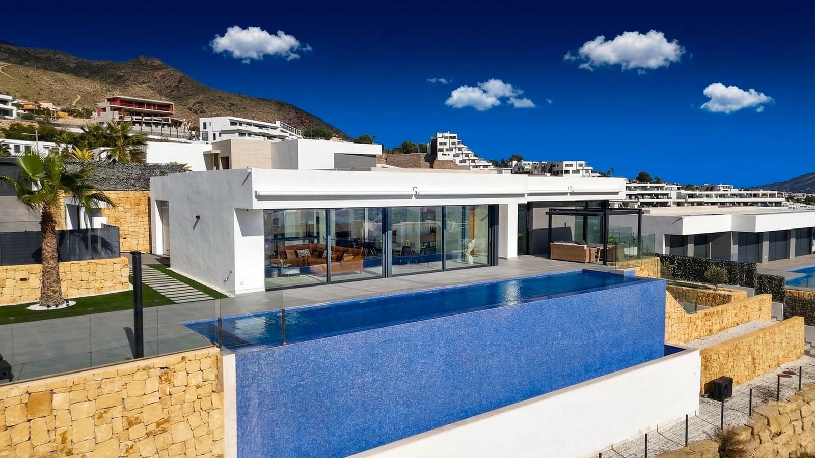 5 bedroom Villa for sale in Finestrat with pool garage - € 2,650,000 (Ref: 9726602)