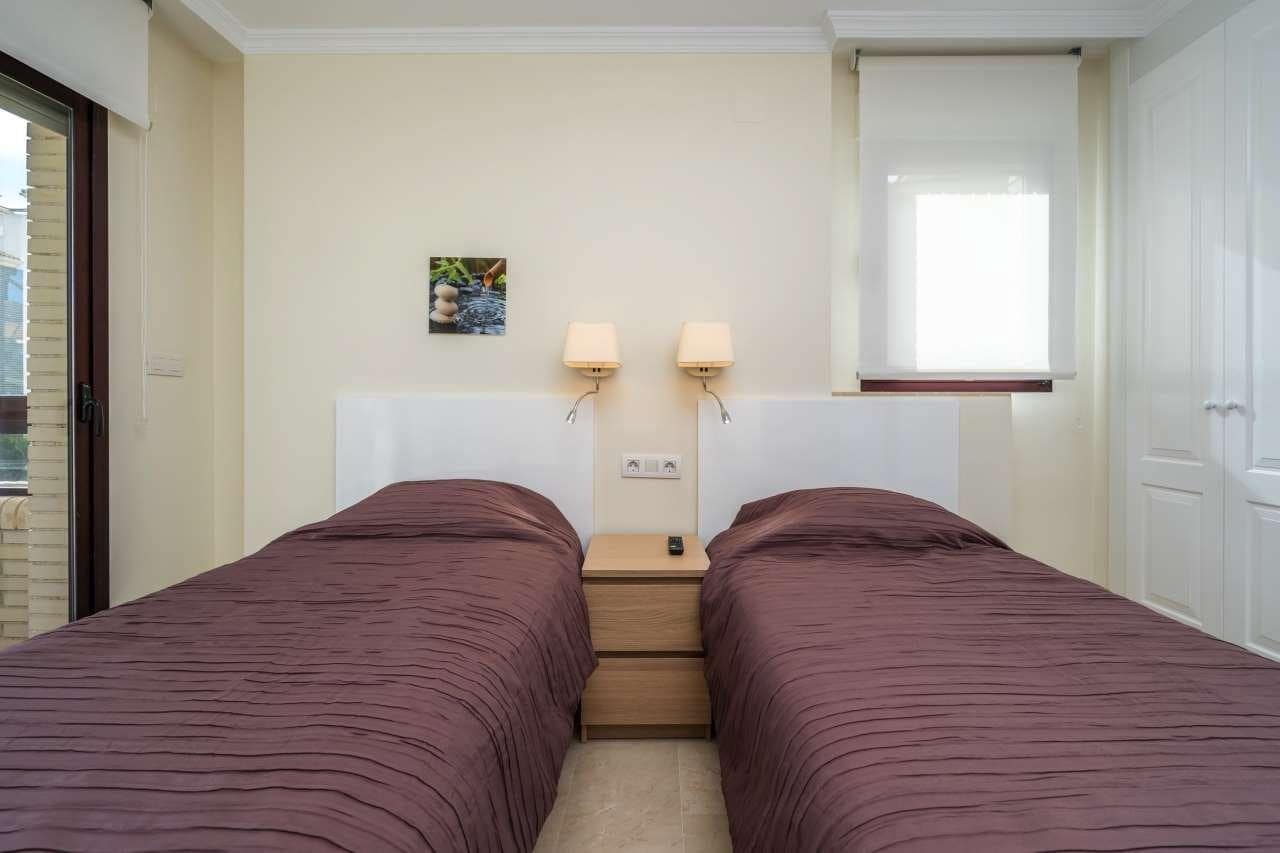 2 bedroom Apartment for rent in Albir with pool - € 1,100 (Ref: 9735530)