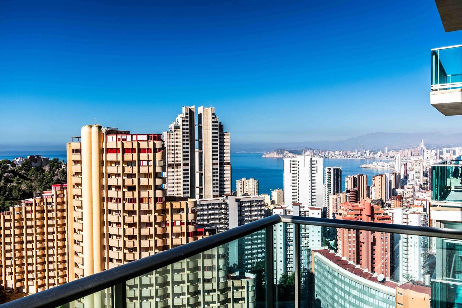 2 slaapkamer Appartement te koop in Benidorm met zwembad garage - € 380.000 (Ref: 9806430)