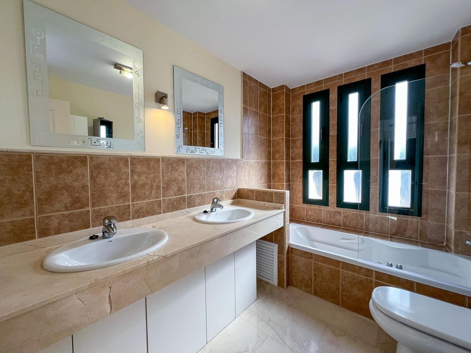 2 slaapkamer Appartement te huur in Finestrat met zwembad garage - € 1.350 (Ref: 9825203)