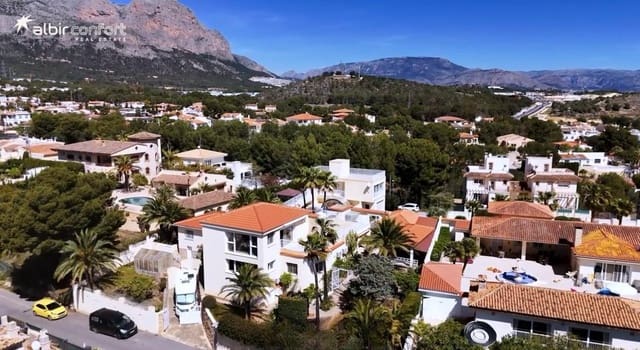 4 soverom Villa til salgs i La Nucia med svømmebasseng garasje - € 1 150 000 (Ref: 9831309)