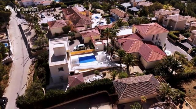 4 soverom Villa til salgs i La Nucia med svømmebasseng garasje - € 1 150 000 (Ref: 9831309)