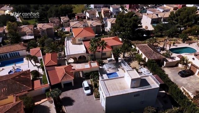 4 soverom Villa til salgs i La Nucia med svømmebasseng garasje - € 1 150 000 (Ref: 9831309)