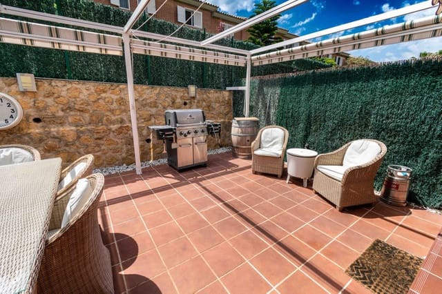 3 soveværelse Rækkehus til salg i Albir, Alfaz del Pi / L'Alfàs del Pi med swimmingpool garage - € 449.000 (Ref: 9833610)