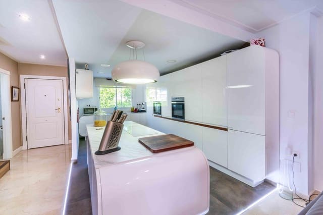 3 soveværelse Rækkehus til salg i Albir, Alfaz del Pi / L'Alfàs del Pi med swimmingpool garage - € 449.000 (Ref: 9833610)