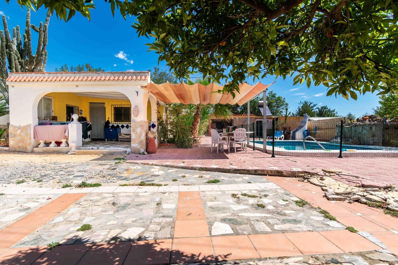 4 soveværelse Villa til salg i Albir med swimmingpool - € 649.000 (Ref: 9843348)