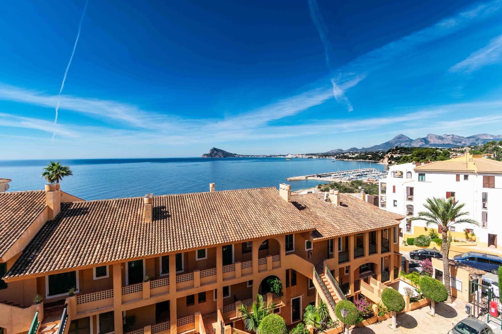 2 bedroom Apartment for sale in Altea with pool garage - € 350,000 (Ref: 9866950)