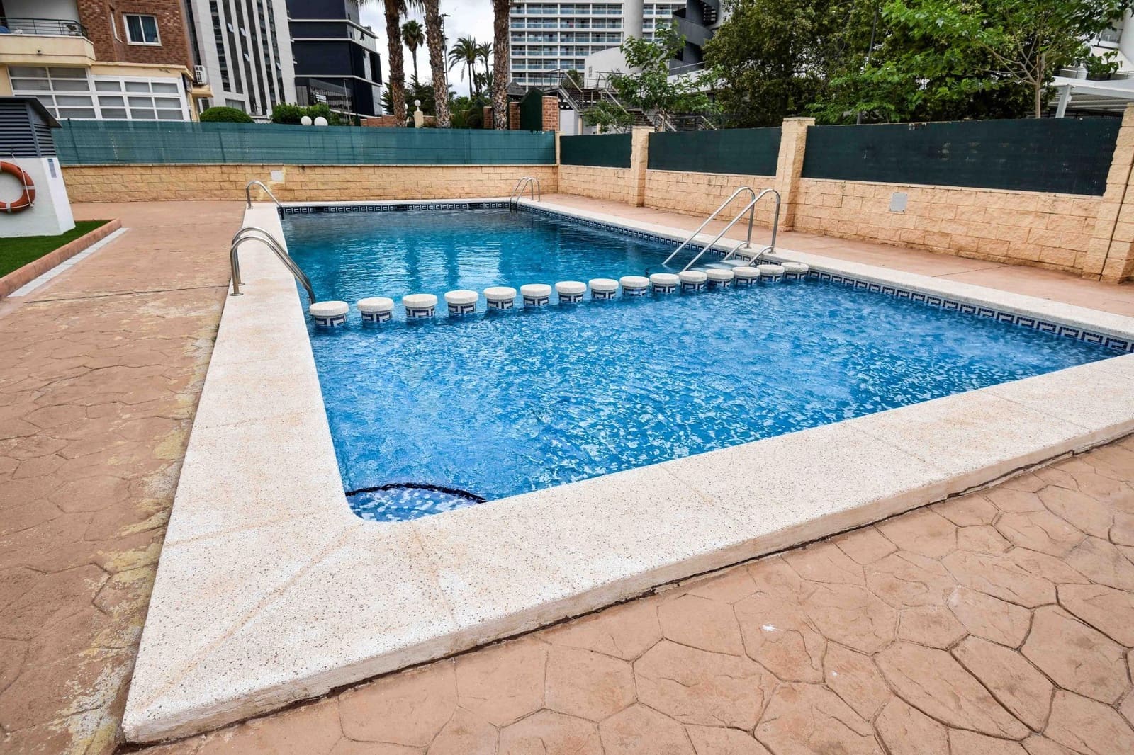 2 bedroom Apartment for rent in Benidorm with pool garage - € 1,000 (Ref: 9892282)