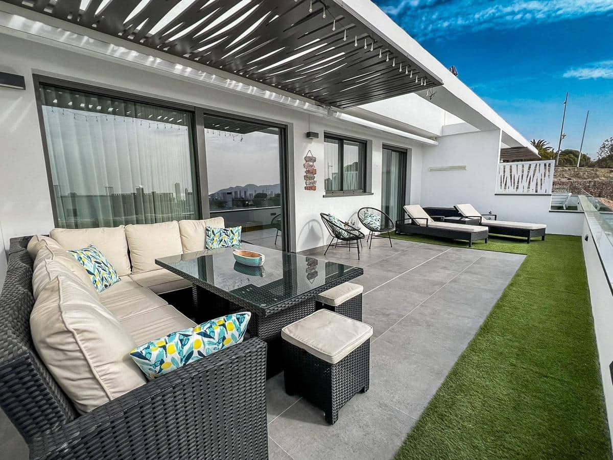 Apartamento de 2 habitaciones en Finestrat en venta con piscina garaje - 450.000 € (Ref: 9903866)