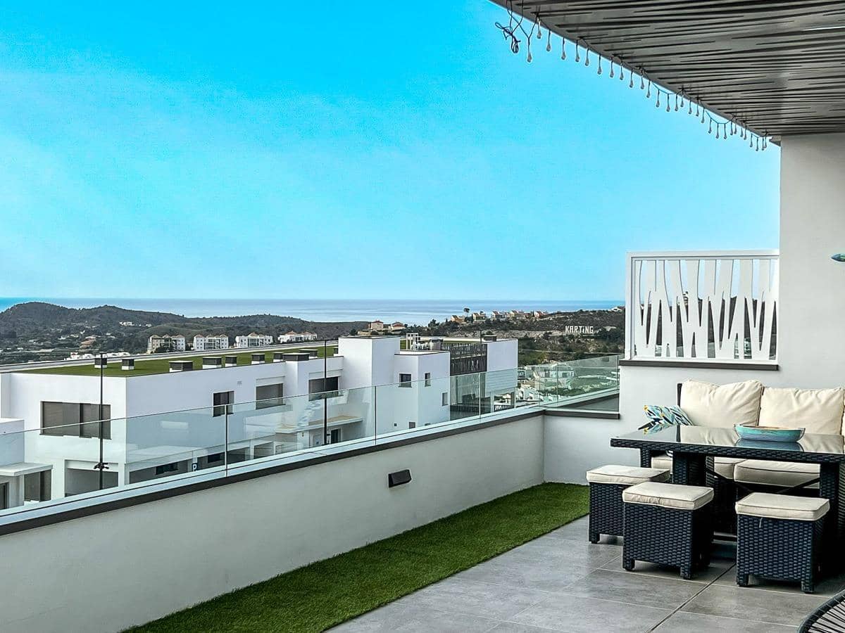 Apartamento de 2 habitaciones en Finestrat en venta con piscina garaje - 450.000 € (Ref: 9903866)