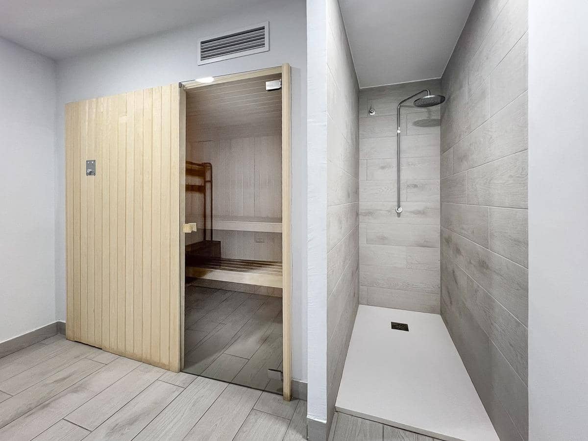 Apartamento de 2 habitaciones en Finestrat en venta con piscina garaje - 450.000 € (Ref: 9903866)