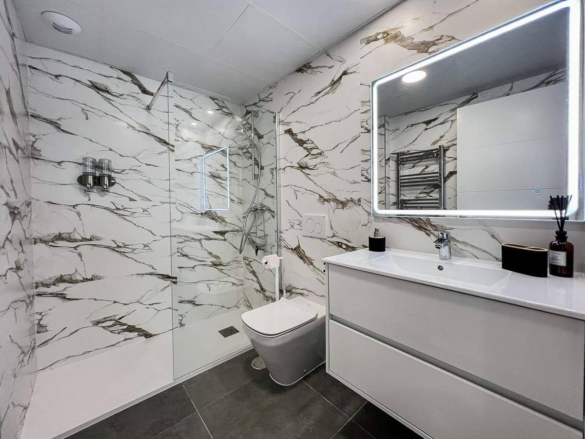 Apartamento de 2 habitaciones en Finestrat en venta con piscina garaje - 450.000 € (Ref: 9903866)