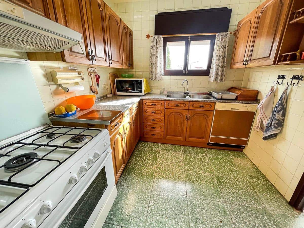 4 sypialnia Willa na sprzedaż w Alfaz del Pi / L'Alfas del Pi z basenem garażem - 950 000 € (Ref: 9915768)