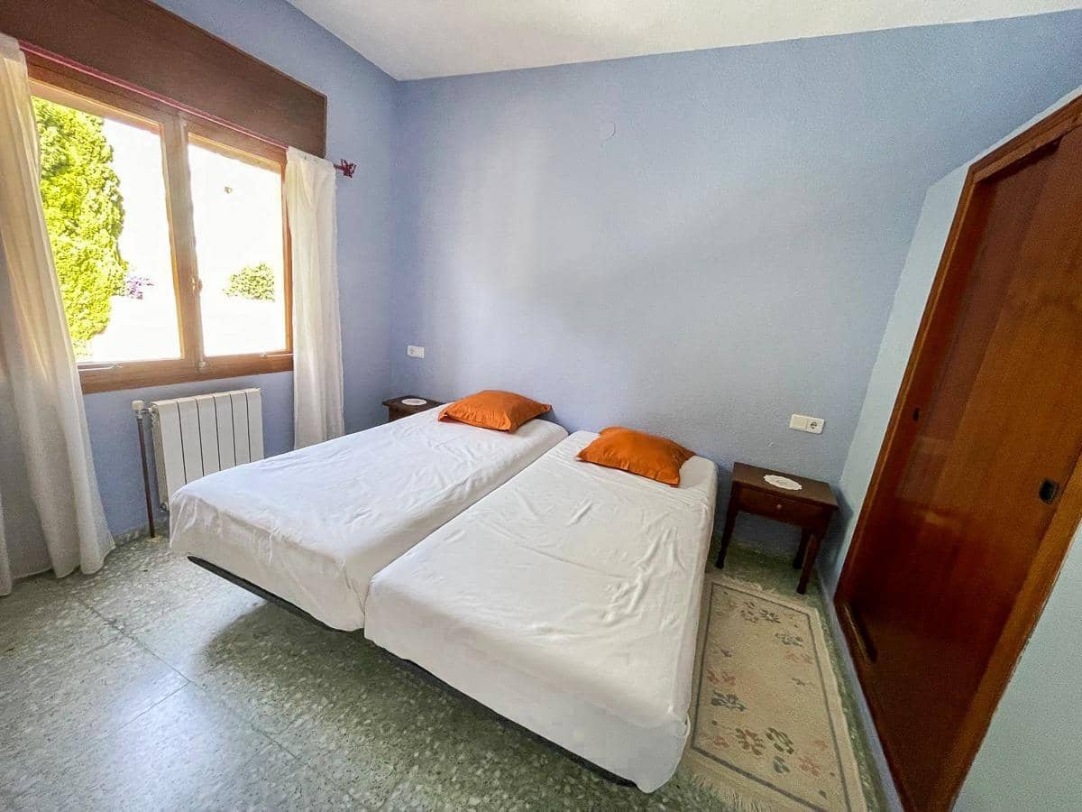 4 sypialnia Willa na sprzedaż w Alfaz del Pi / L'Alfas del Pi z basenem garażem - 950 000 € (Ref: 9915768)