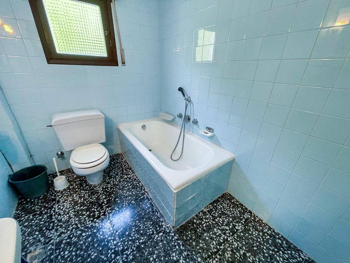 4 sypialnia Willa na sprzedaż w Alfaz del Pi / L'Alfas del Pi z basenem garażem - 950 000 € (Ref: 9915768)
