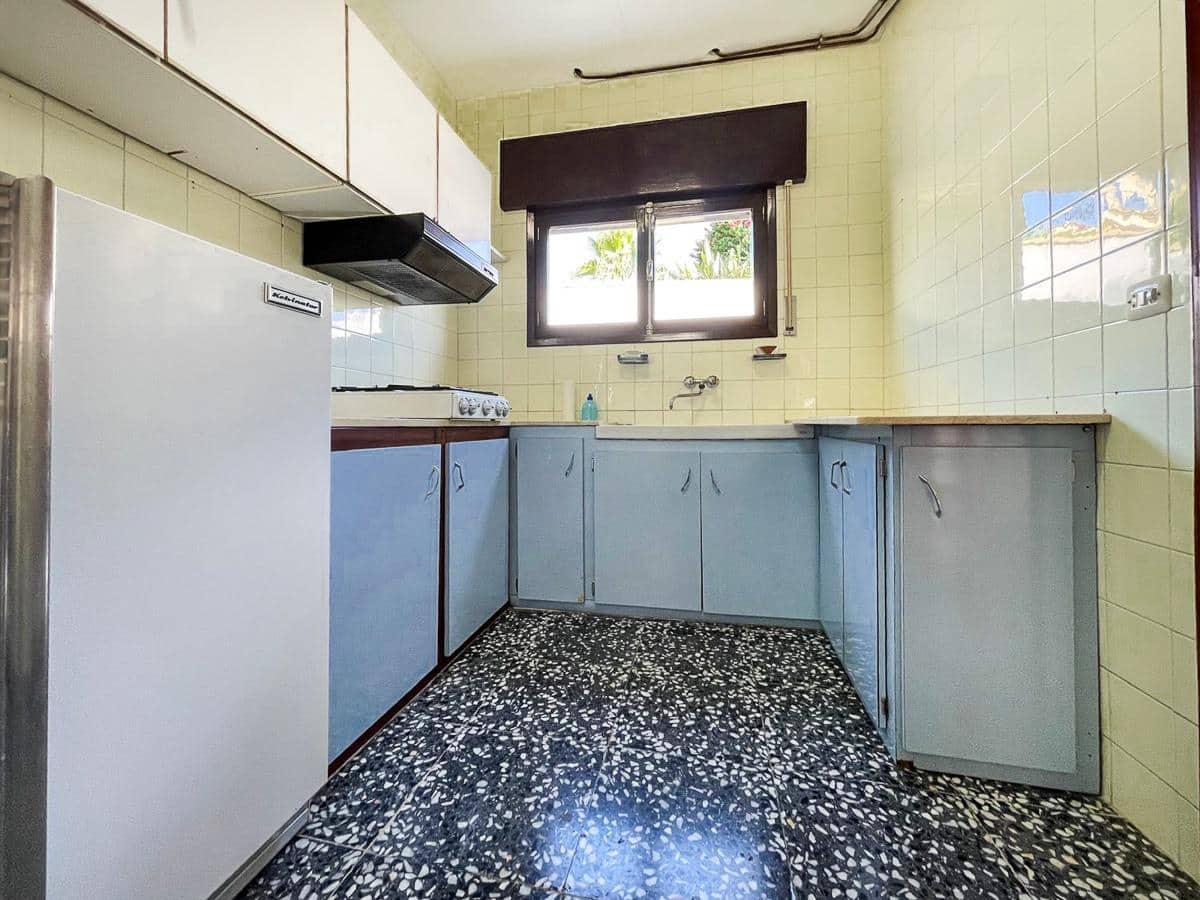 4 sypialnia Willa na sprzedaż w Alfaz del Pi / L'Alfas del Pi z basenem garażem - 950 000 € (Ref: 9915768)