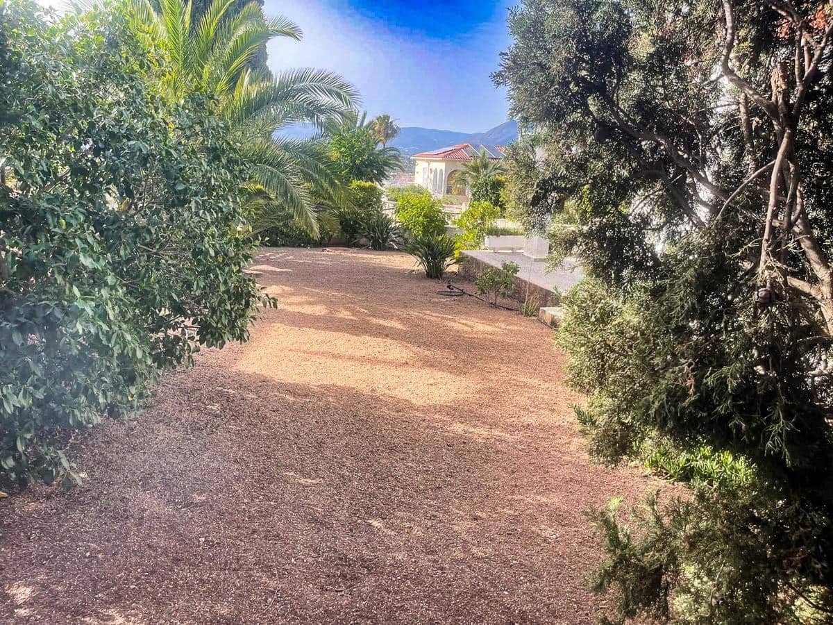 4 sypialnia Willa na sprzedaż w Alfaz del Pi / L'Alfas del Pi z basenem garażem - 950 000 € (Ref: 9915768)