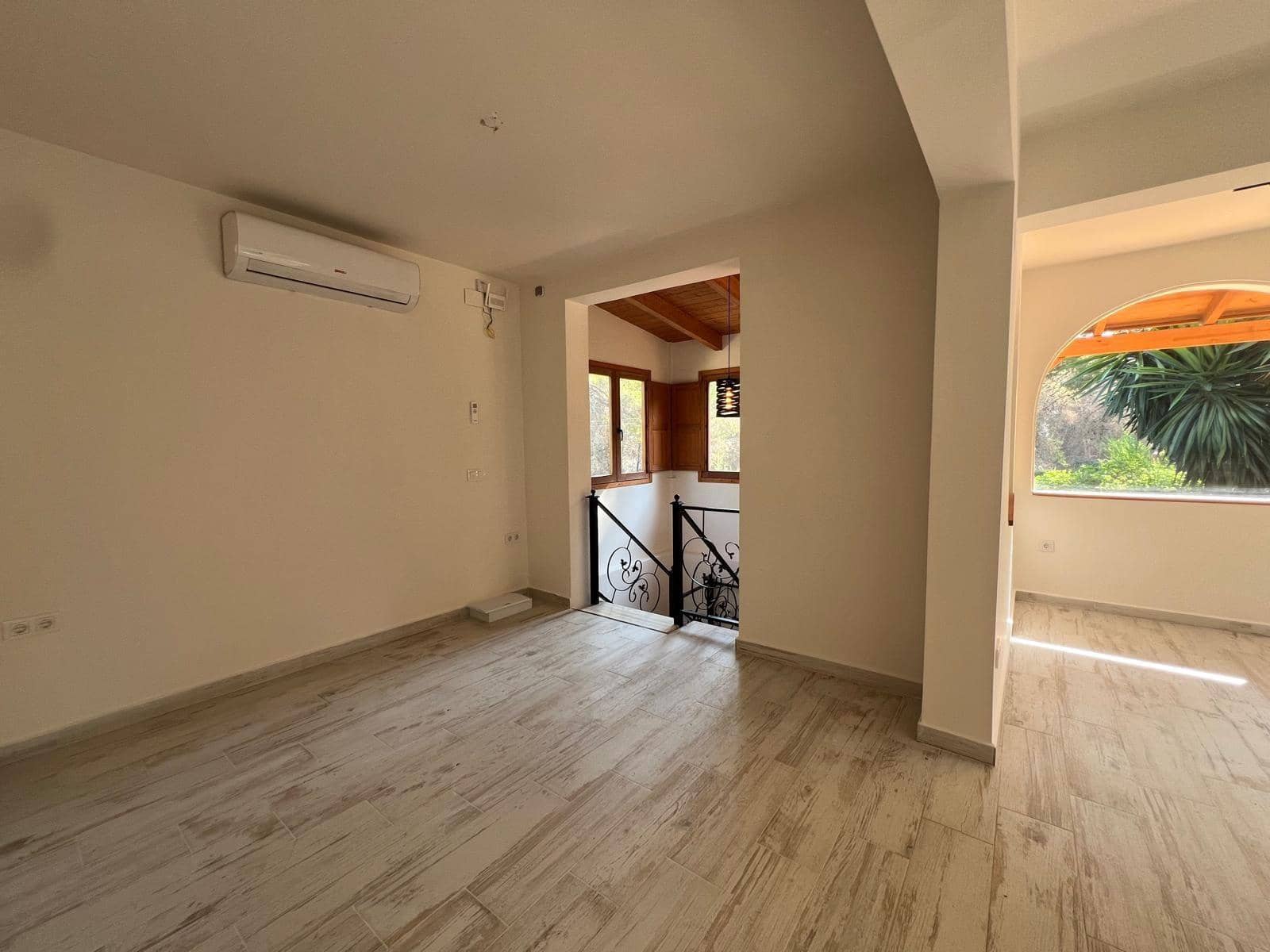 4 bedroom Villa for rent in Albir with pool - € 3,500 (Ref: 9942469)