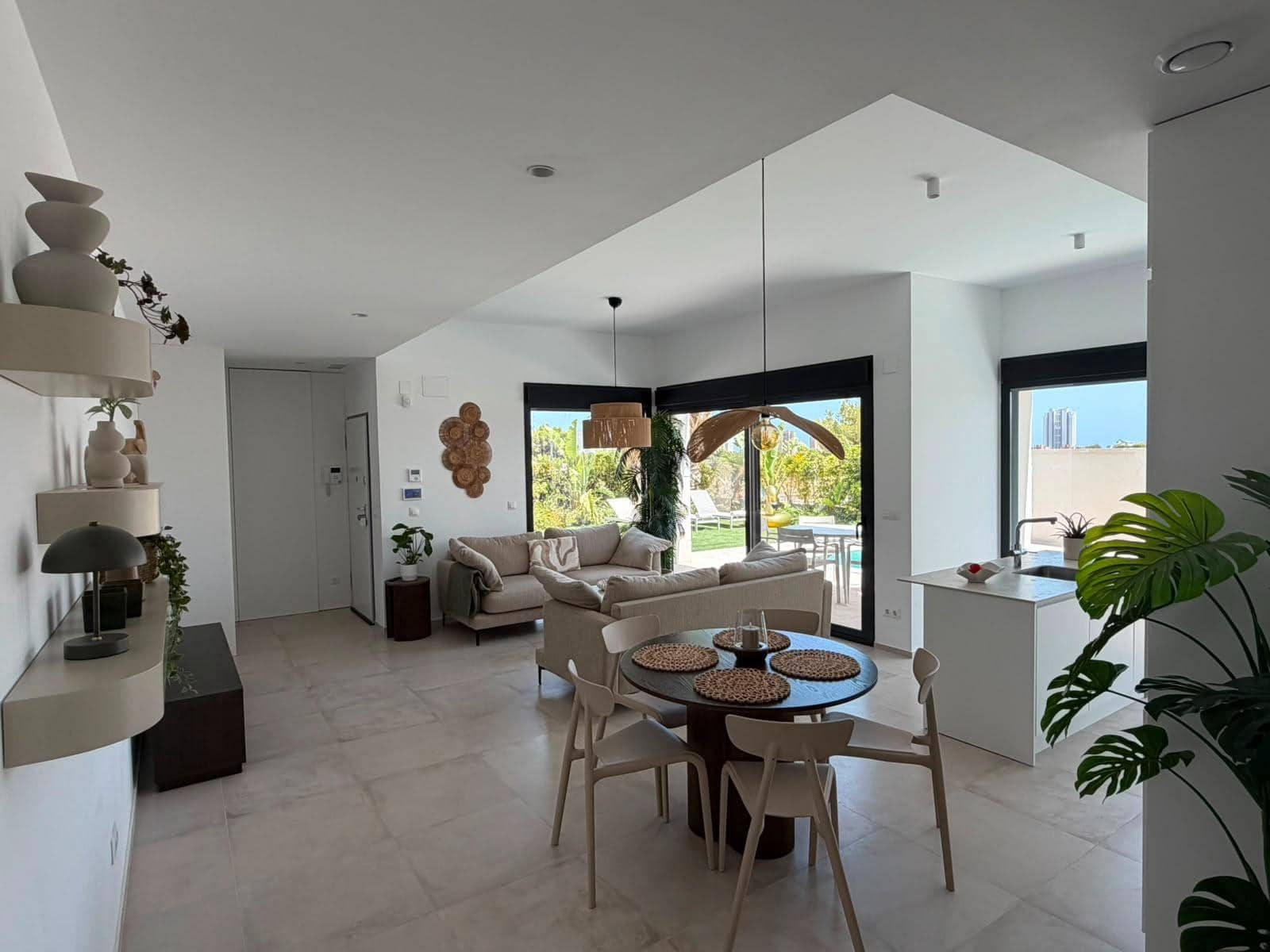 3 bedroom Villa for rent in Finestrat with pool - € 3,500 (Ref: 9973288)