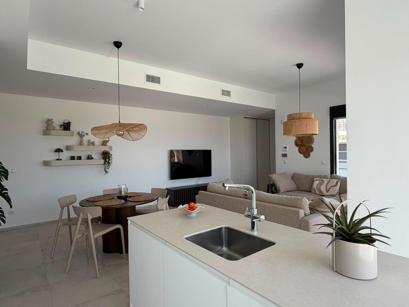 3 bedroom Villa for rent in Finestrat with pool - € 3,500 (Ref: 9973288)