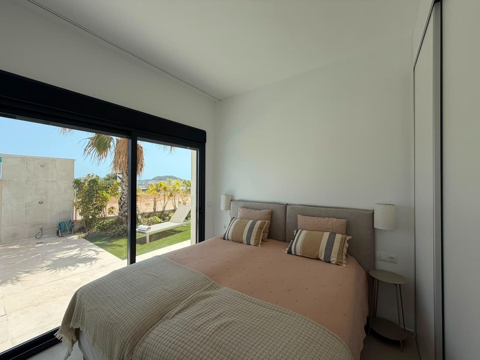 3 bedroom Villa for rent in Finestrat with pool - € 3,500 (Ref: 9973288)
