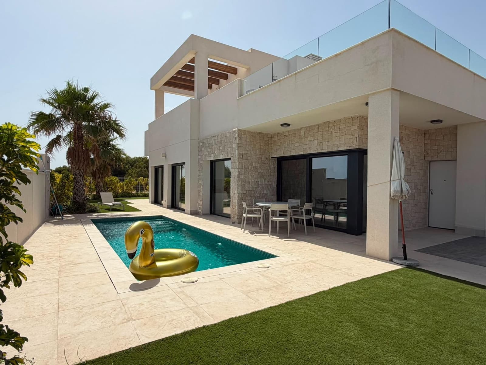 3 bedroom Villa for rent in Finestrat with pool - € 3,500 (Ref: 9973288)