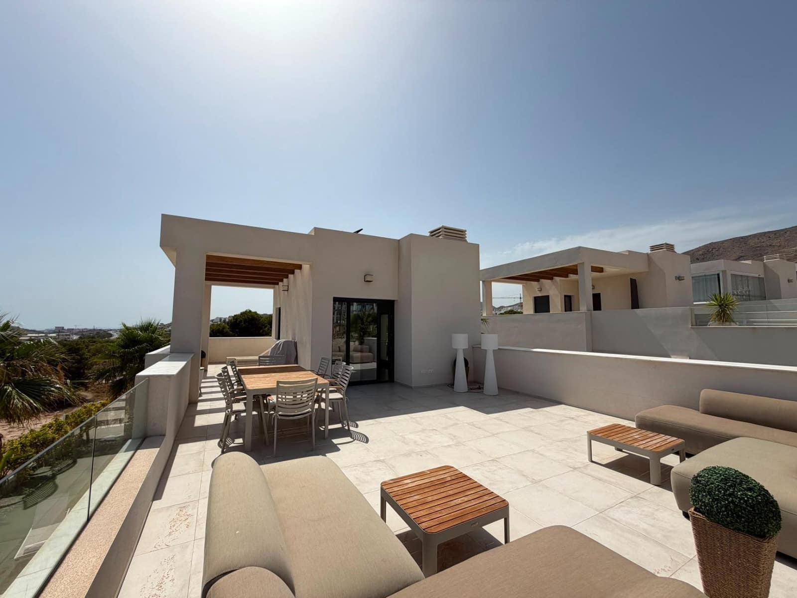 3 bedroom Villa for rent in Finestrat with pool - € 3,500 (Ref: 9973288)
