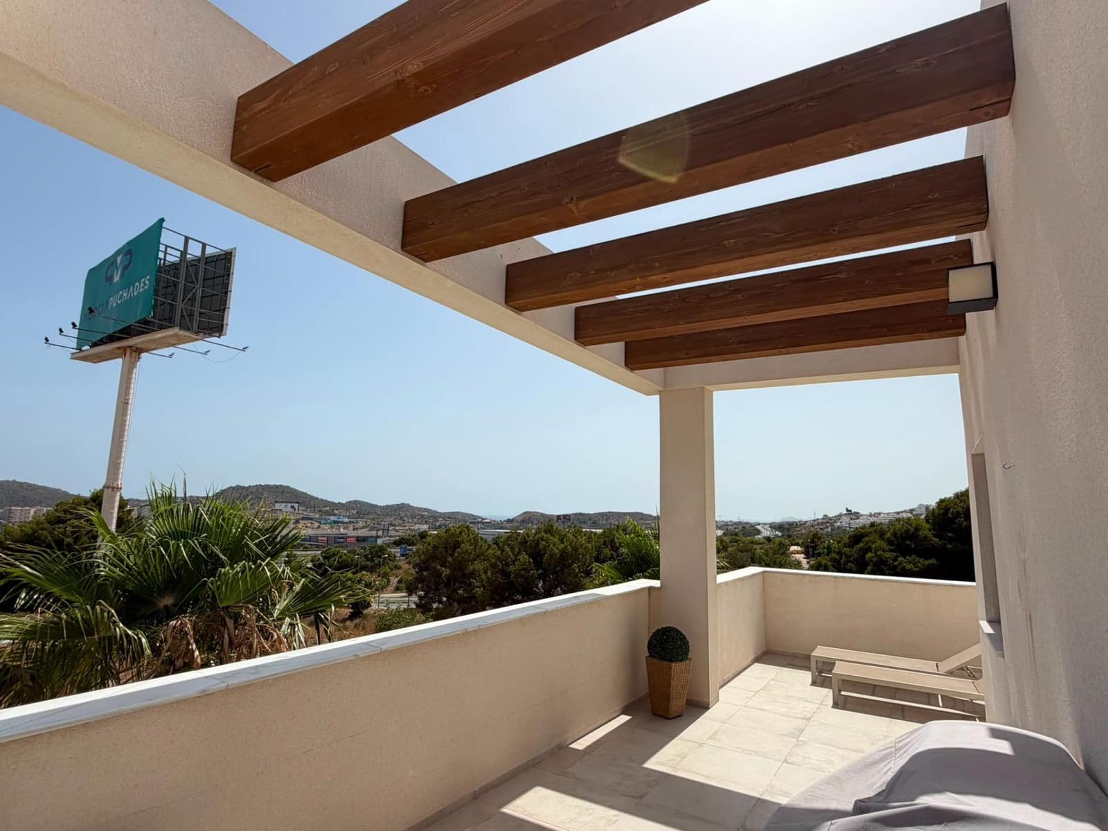 3 bedroom Villa for rent in Finestrat with pool - € 3,500 (Ref: 9973288)