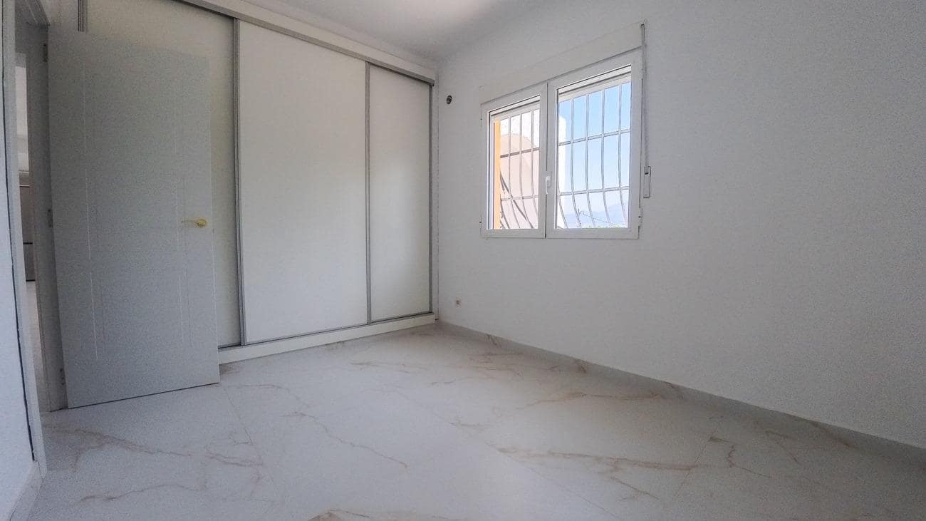 2 soverom Villa til leie i Albir med svømmebasseng garasje - € 3 000 (Ref: 9975377)