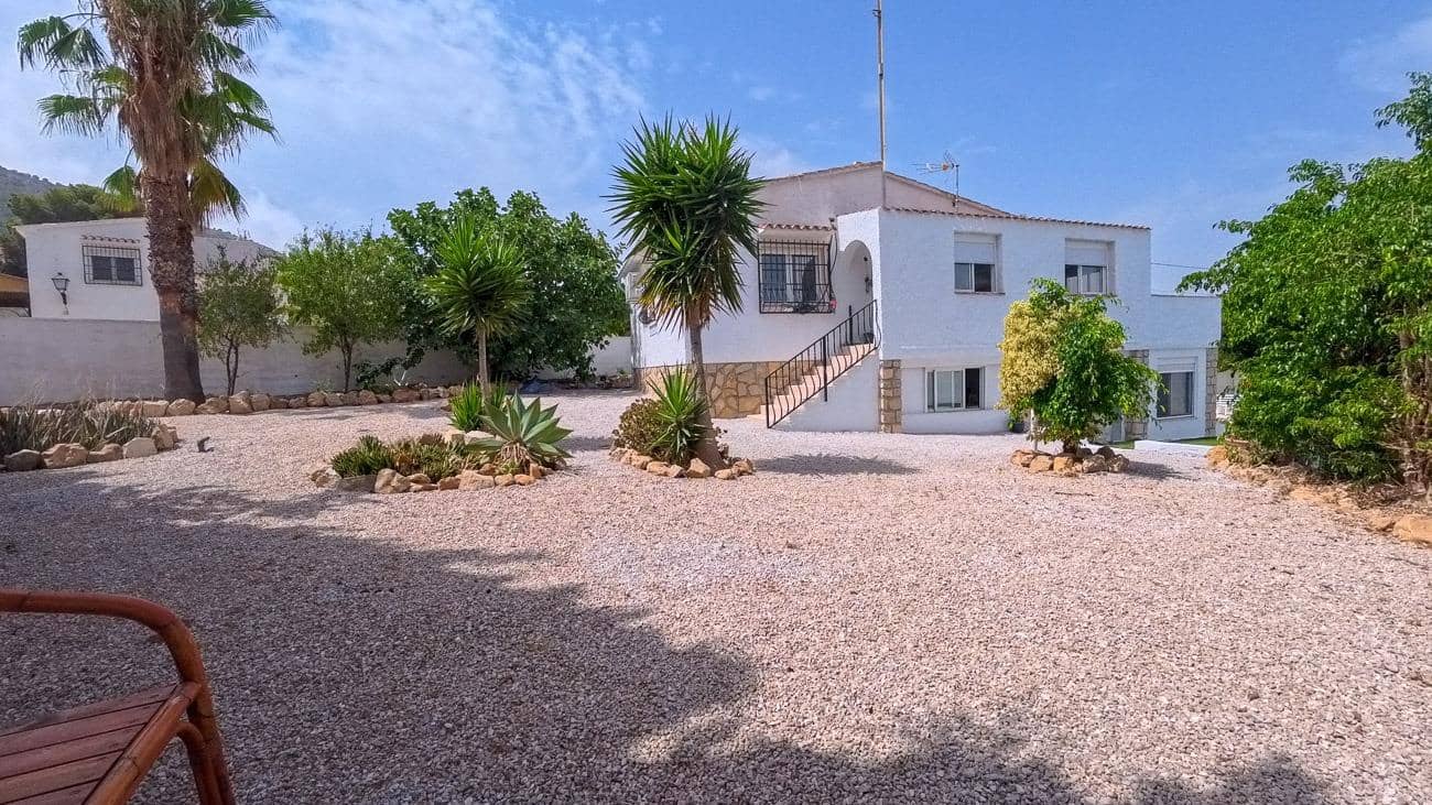 2 soverom Villa til leie i Albir med svømmebasseng garasje - € 3 000 (Ref: 9975377)
