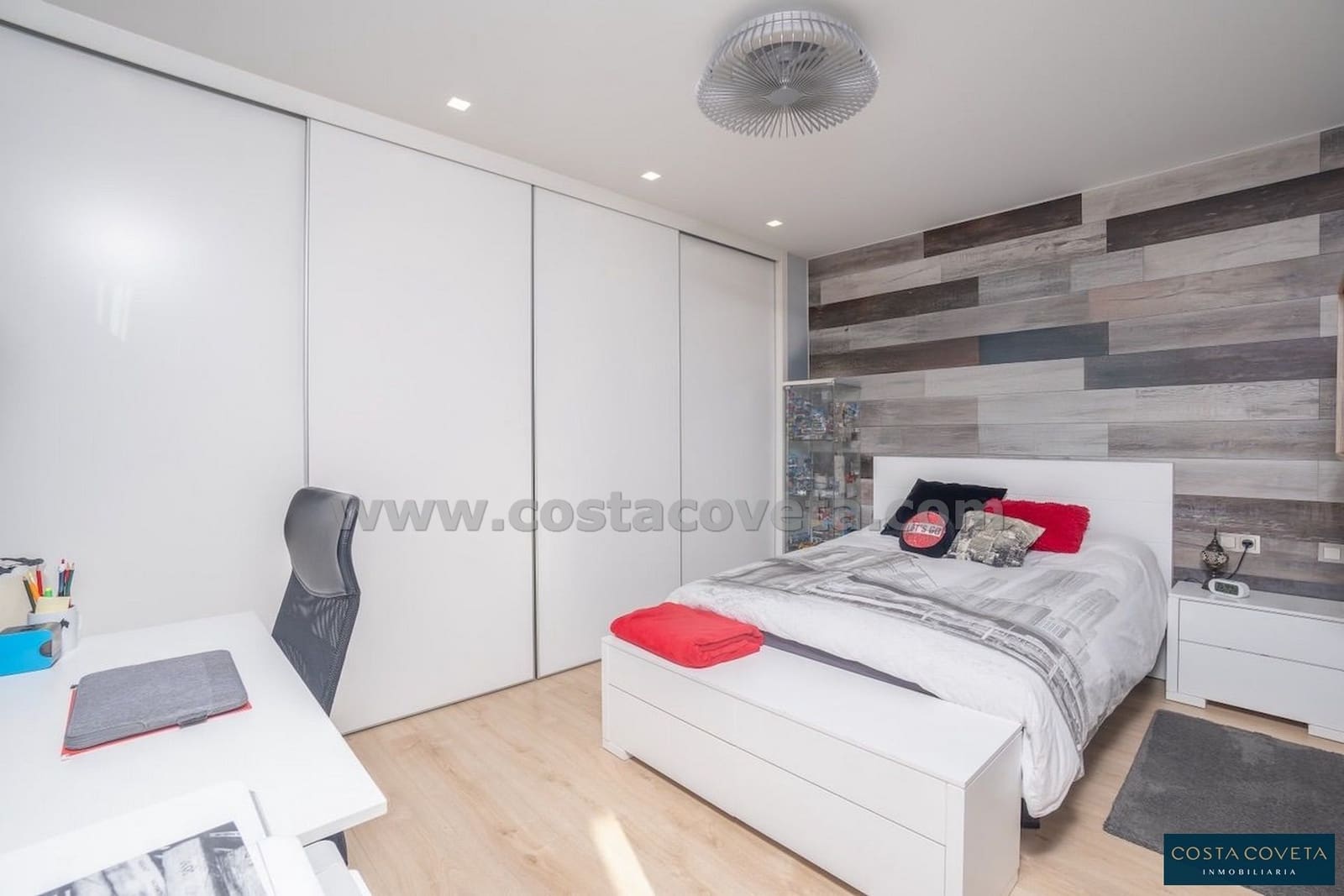 4 bedroom Villa for sale in Albir with pool garage - € 1,675,000 (Ref: 9462603)