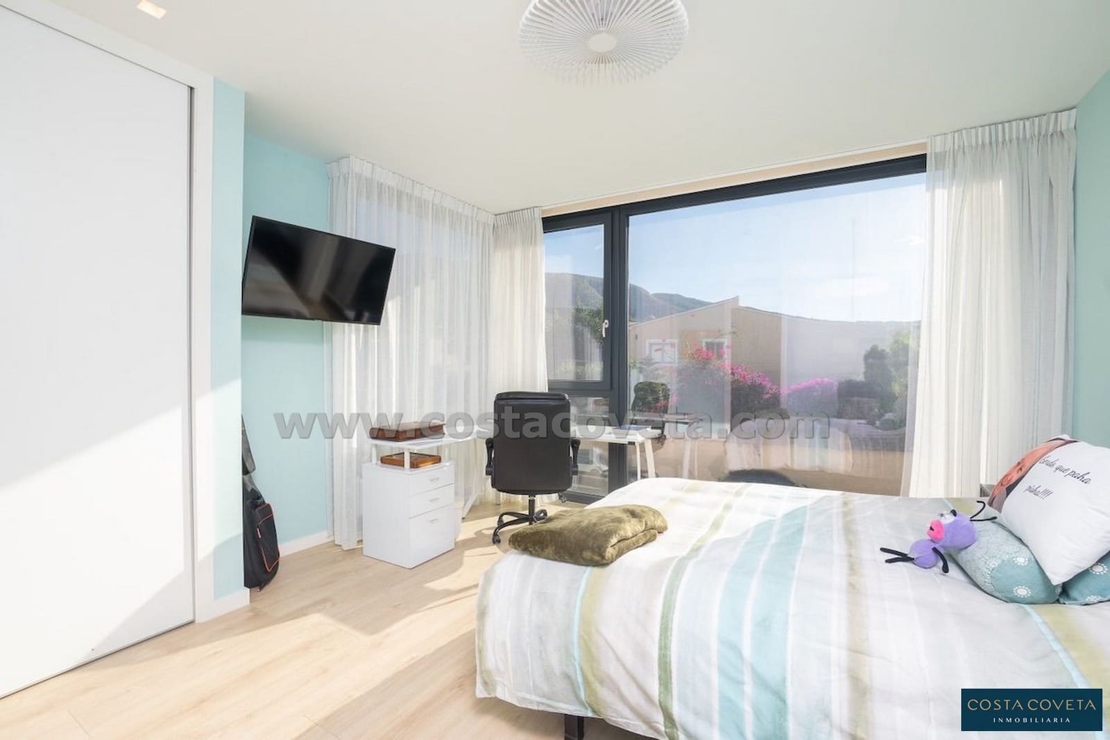 4 bedroom Villa for sale in Albir with pool garage - € 1,675,000 (Ref: 9462603)