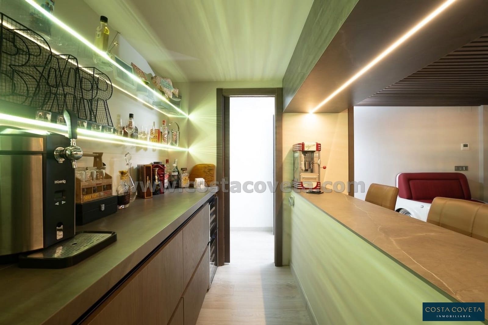 4 bedroom Villa for sale in Albir with pool garage - € 1,675,000 (Ref: 9462603)