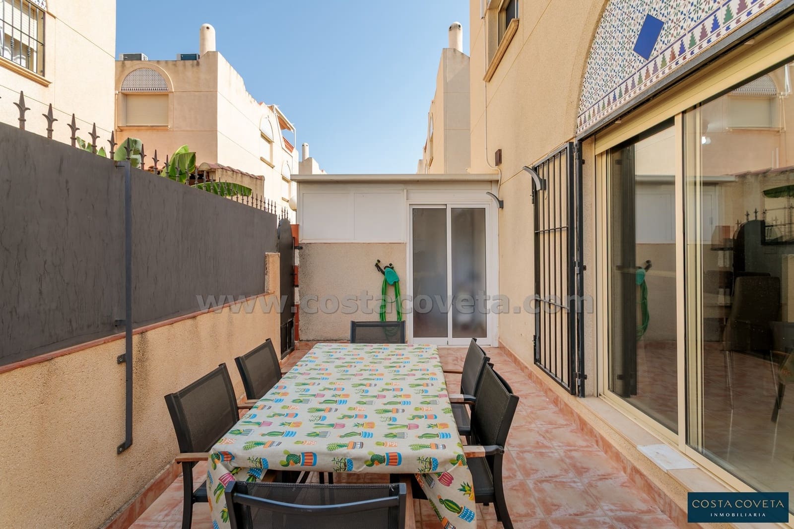 3 bedroom Semi-detached Villa for sale in El Campello with pool - € 357,500 (Ref: 9462607)