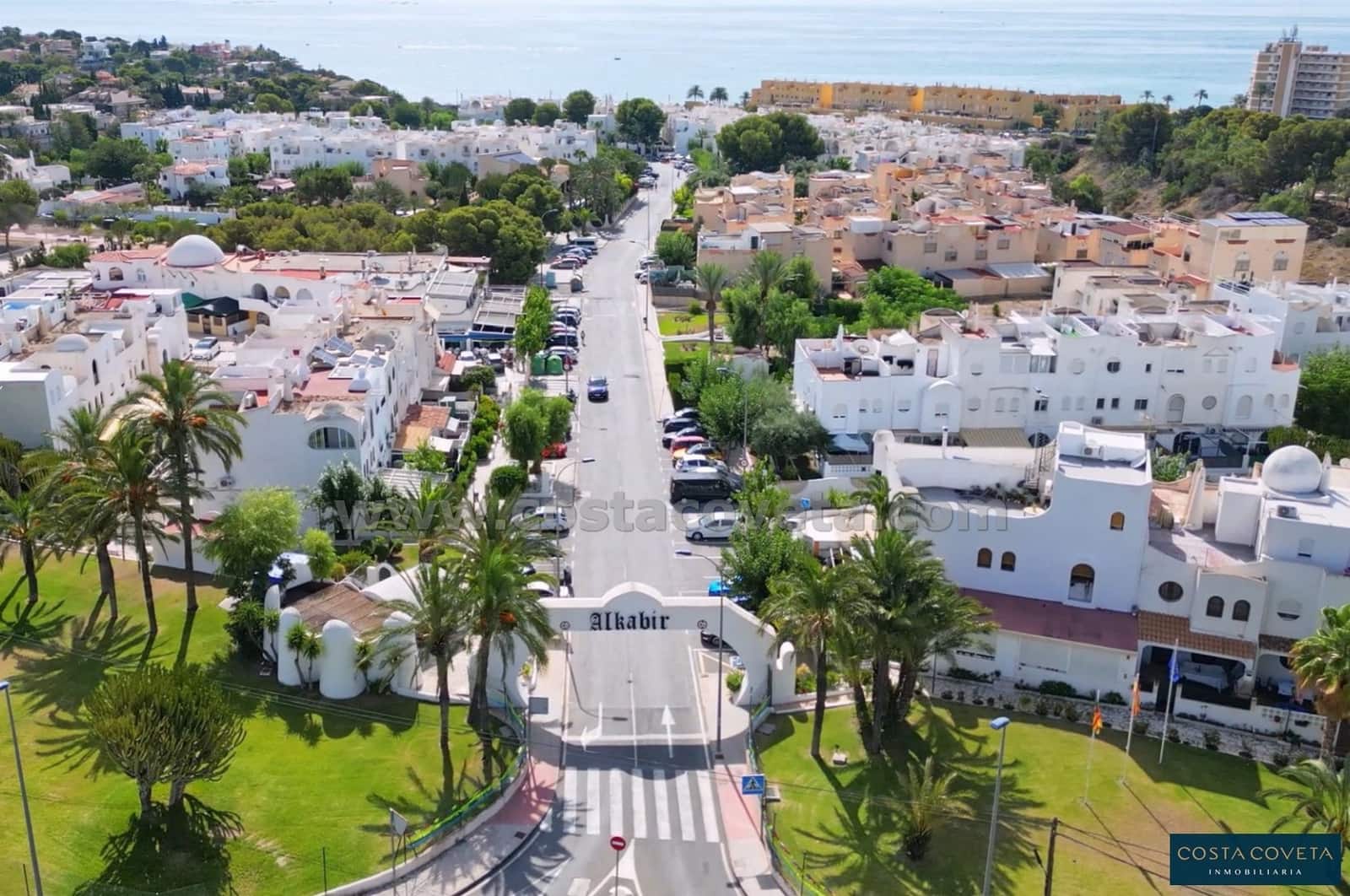 3 bedroom Semi-detached Villa for sale in El Campello with pool - € 357,500 (Ref: 9462607)