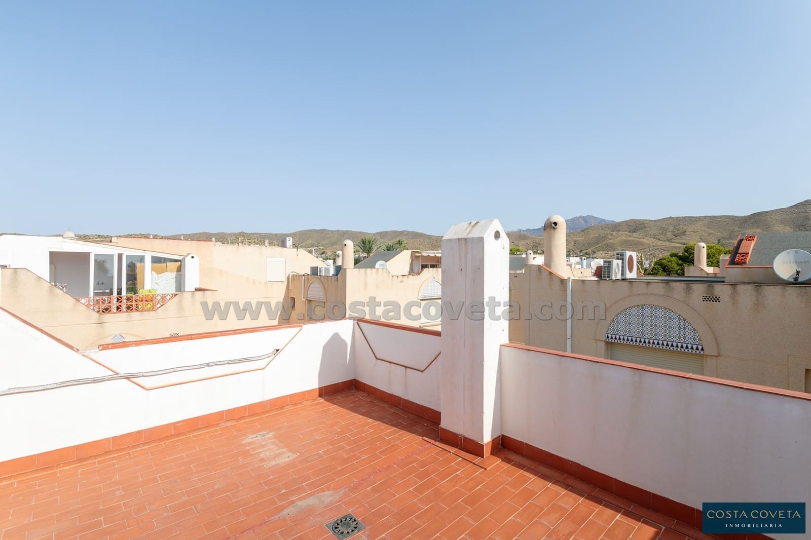 3 bedroom Semi-detached Villa for sale in El Campello with pool - € 357,500 (Ref: 9462607)
