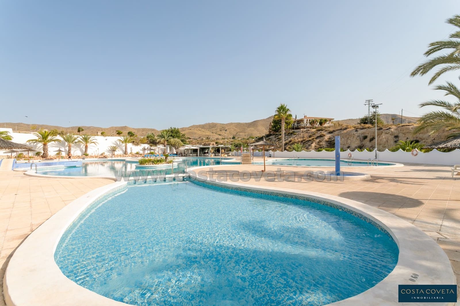 3 bedroom Semi-detached Villa for sale in El Campello with pool - € 357,500 (Ref: 9462607)