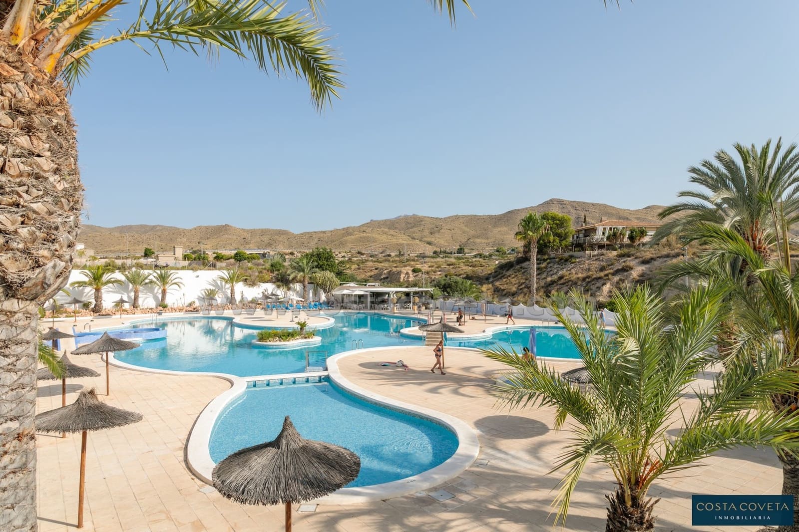 3 bedroom Semi-detached Villa for sale in El Campello with pool - € 357,500 (Ref: 9462607)