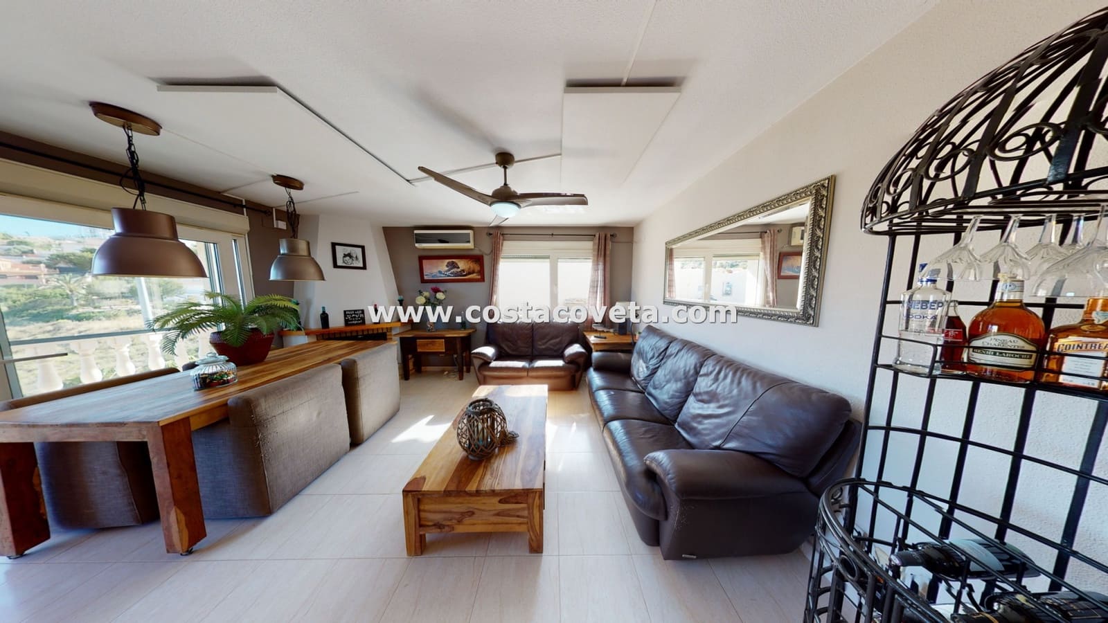 3 bedroom Villa for sale in El Campello with pool garage - € 595,000 (Ref: 9462608)