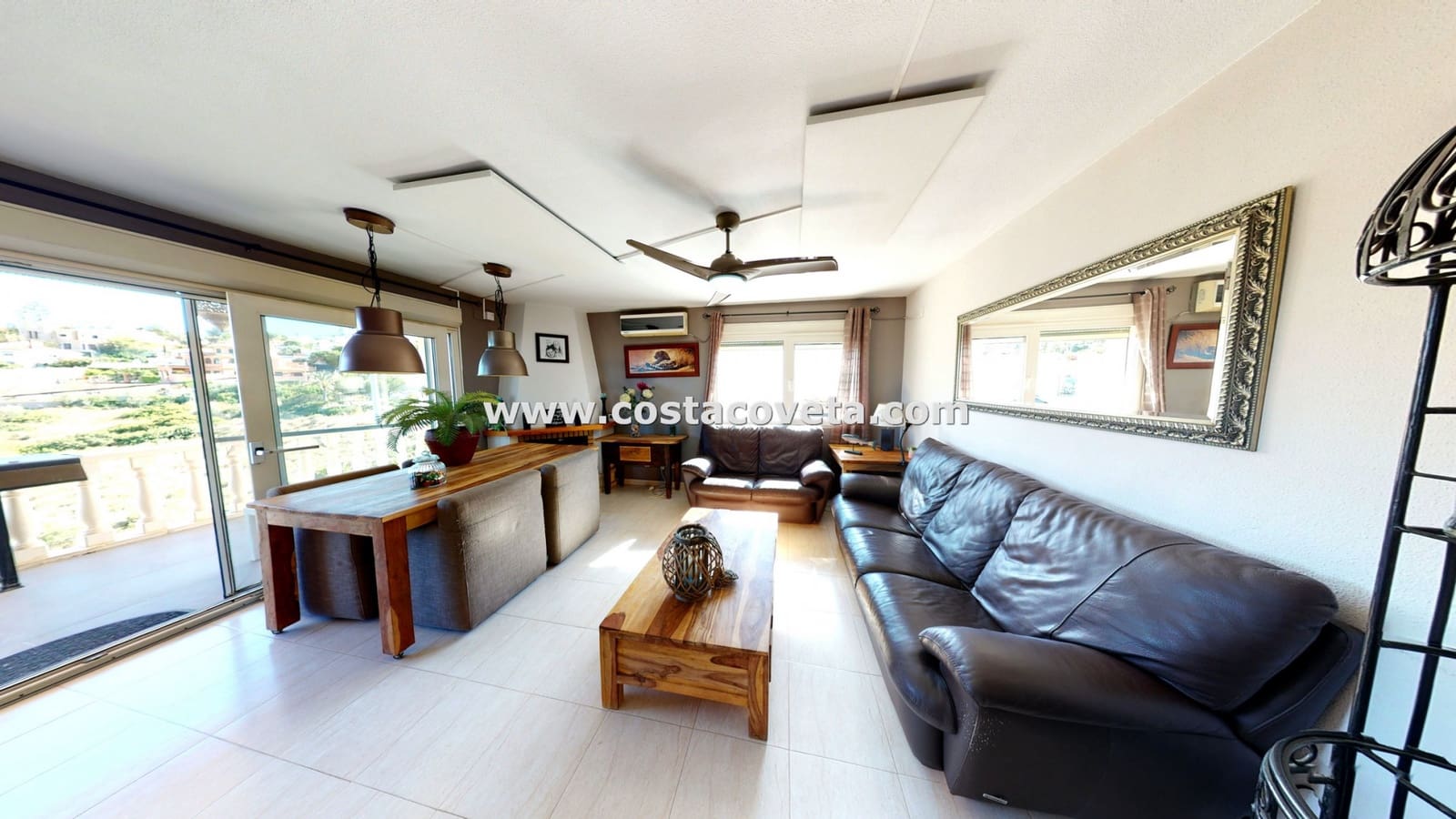 3 bedroom Villa for sale in El Campello with pool garage - € 595,000 (Ref: 9462608)