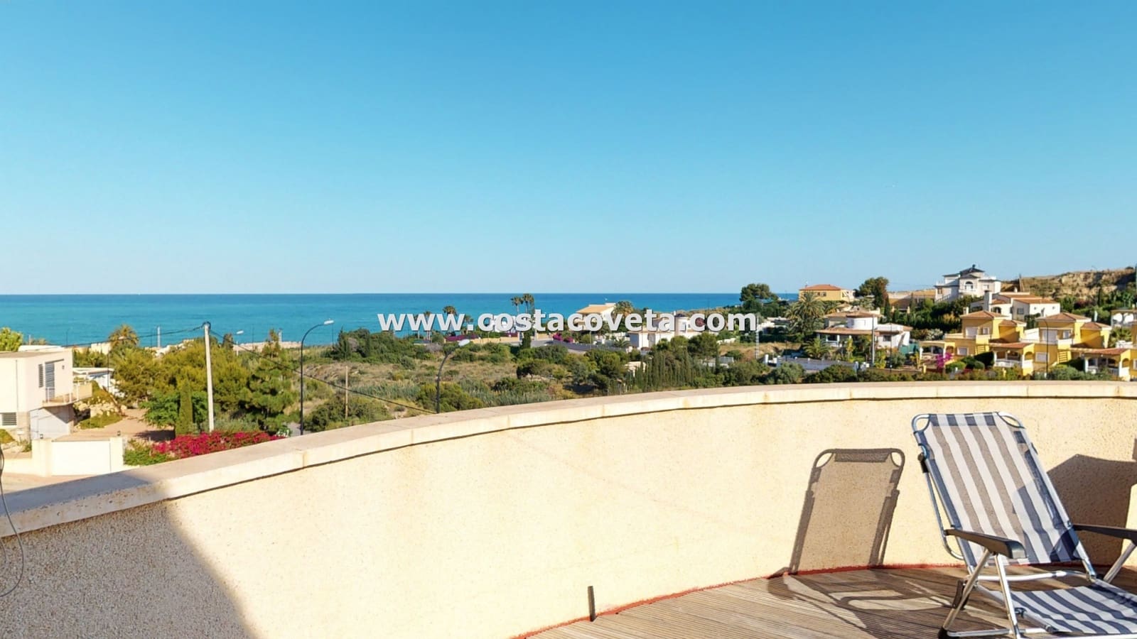 3 bedroom Villa for sale in El Campello with pool garage - € 595,000 (Ref: 9462608)