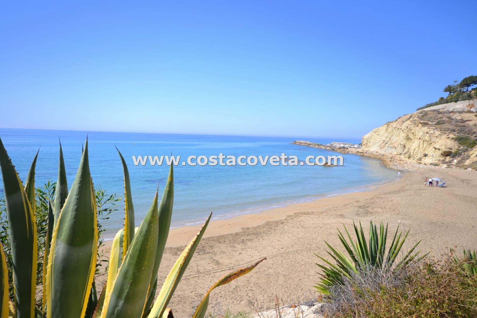 3 bedroom Villa for sale in El Campello with pool garage - € 595,000 (Ref: 9462608)