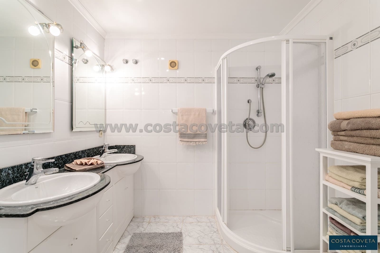 4 bedroom Villa for sale in Coveta Fuma with pool garage - € 1,500,000 (Ref: 9462611)