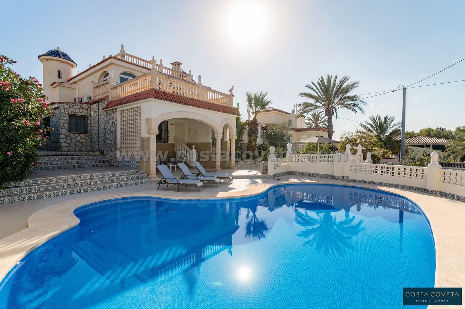 4 bedroom Villa for sale in Coveta Fuma with pool garage - € 1,500,000 (Ref: 9462611)