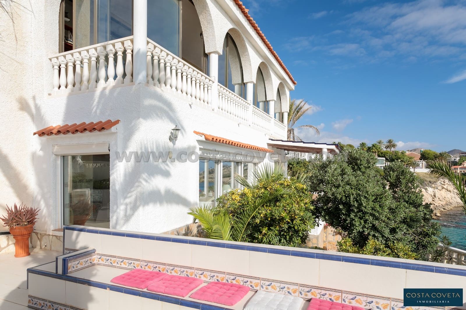 4 bedroom Villa for sale in Coveta Fuma with pool garage - € 1,500,000 (Ref: 9462611)